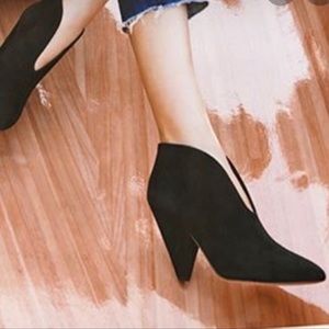 Vince Camuto Mitsen Suede Booties Ankle Boots 10 M